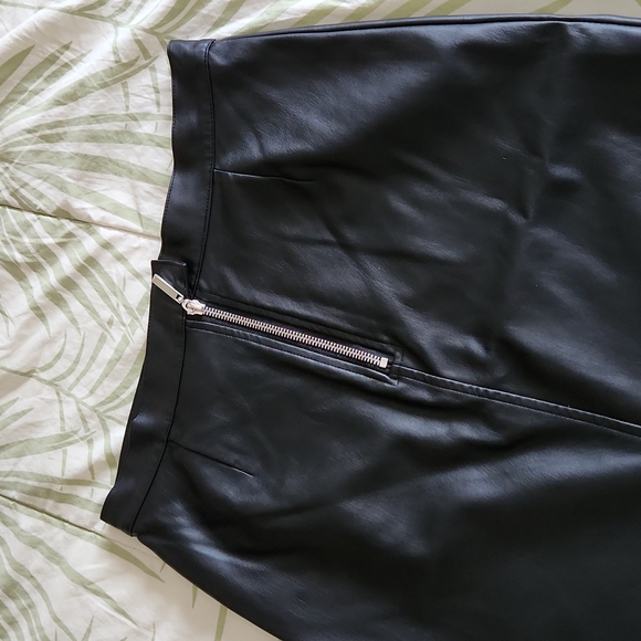 Noisy May Black Pleather Knee Length Skirt in Medium - Picture 3 of 4